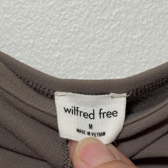 Aritzia Wilfred Free Divinity Romper Size Medium in Turner Taupe - Picture 3 of 6